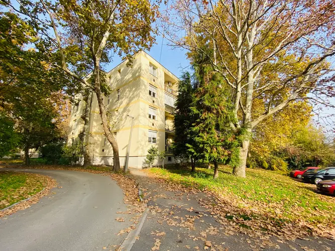 A legolcsóbb lakótelep, ahonnan a Balaton 40 perc alatt elérhető