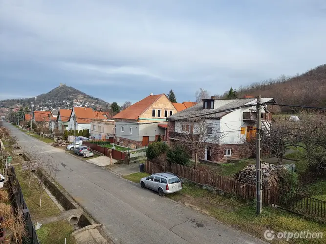 A Balaton-felvidék varázslatos ösvényein át a Balaton-partra