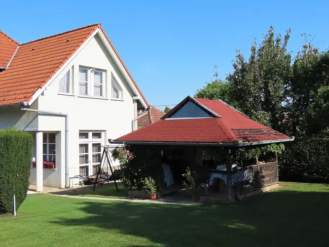 5 stílusos pergola nyárra, hogy ne kapj hőgutát a kertben 