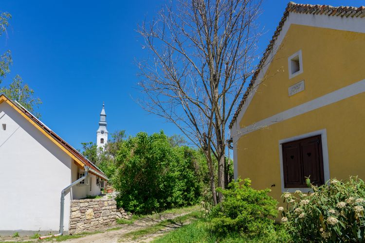 Kedvezményes telkeket adnak a Balaton egyik legbájosabb településén az elnéptelenedés ellen