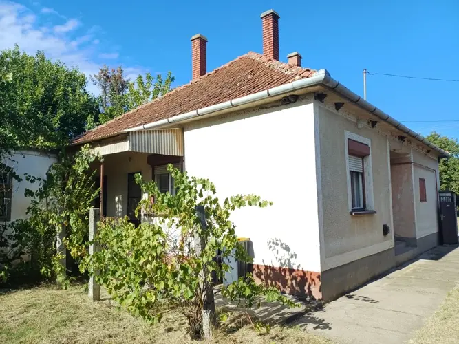 Rém és környéke, ahol a pálinka érlel, a négyzetméter olcsó