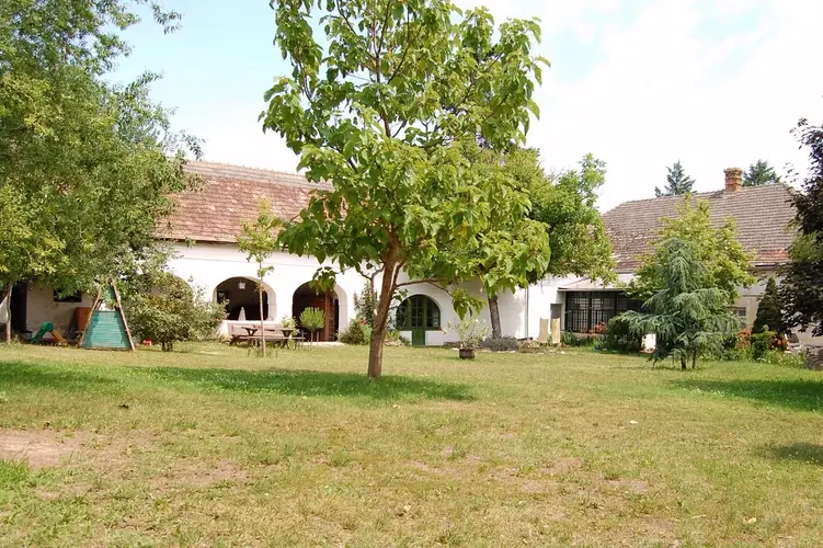 Balaton-felvidéki gyöngyszem: barokk kúria keresi jövőbeli gazdáját