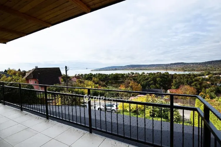 Menekülnél a városból? Találd meg a helyed a Balaton partján