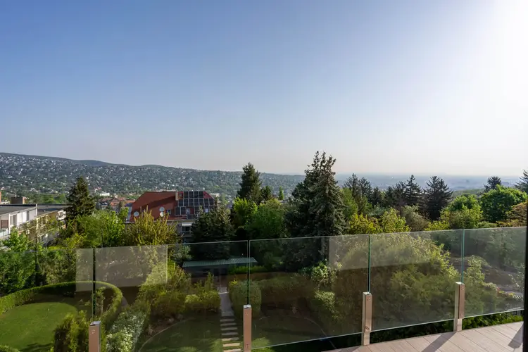 Budapest legzöldebb luxusnegyede: ennyibe kerül ma egy otthon Istenhegyen