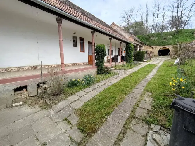 Olcsó, Duna-partra panorámás nyaralók a horvát határ közelében