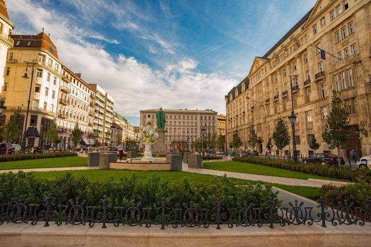Eladják a Nemzetgazdasági Minisztérium épületét