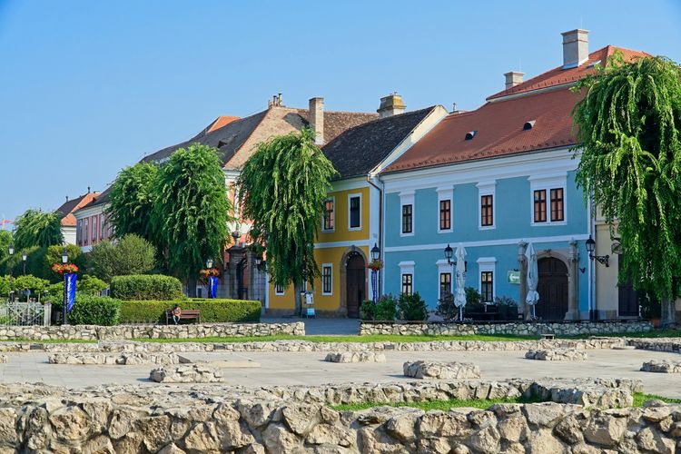 Nyolcvanas évekbeli külső, 19. századi belső – Vác egyik legkülönlegesebb otthona