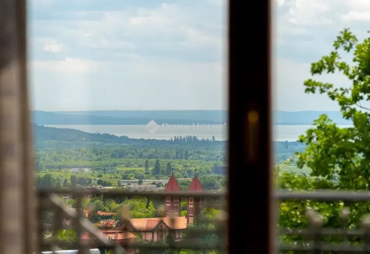 Balatonfüredi önfeledt nyaralás az ország egyik legszebb kilátásával