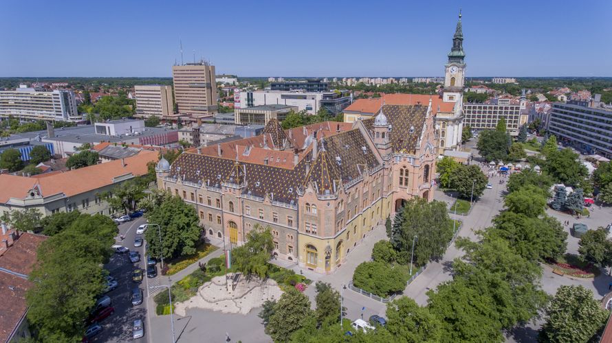 Egy sima és egy fordított: mit kínál ma Kecskemét?