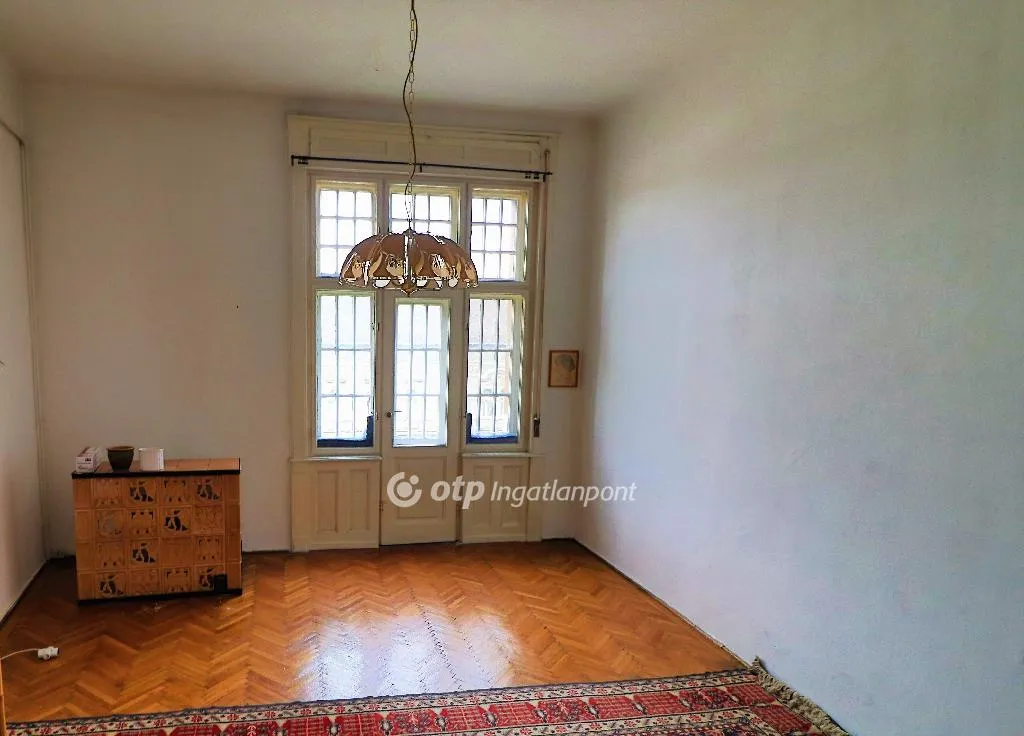 kiado-teglalakas-budapest-viii-kerulet-92165588-t6.webp