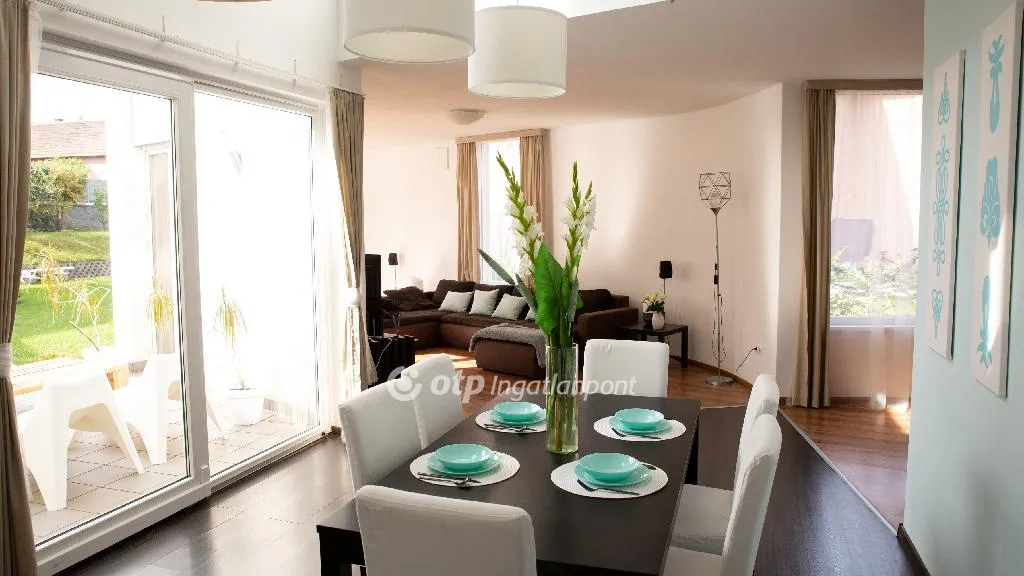 elado-csaladi-haz-budapest-xxi-kerulet-89279452-t6.webp