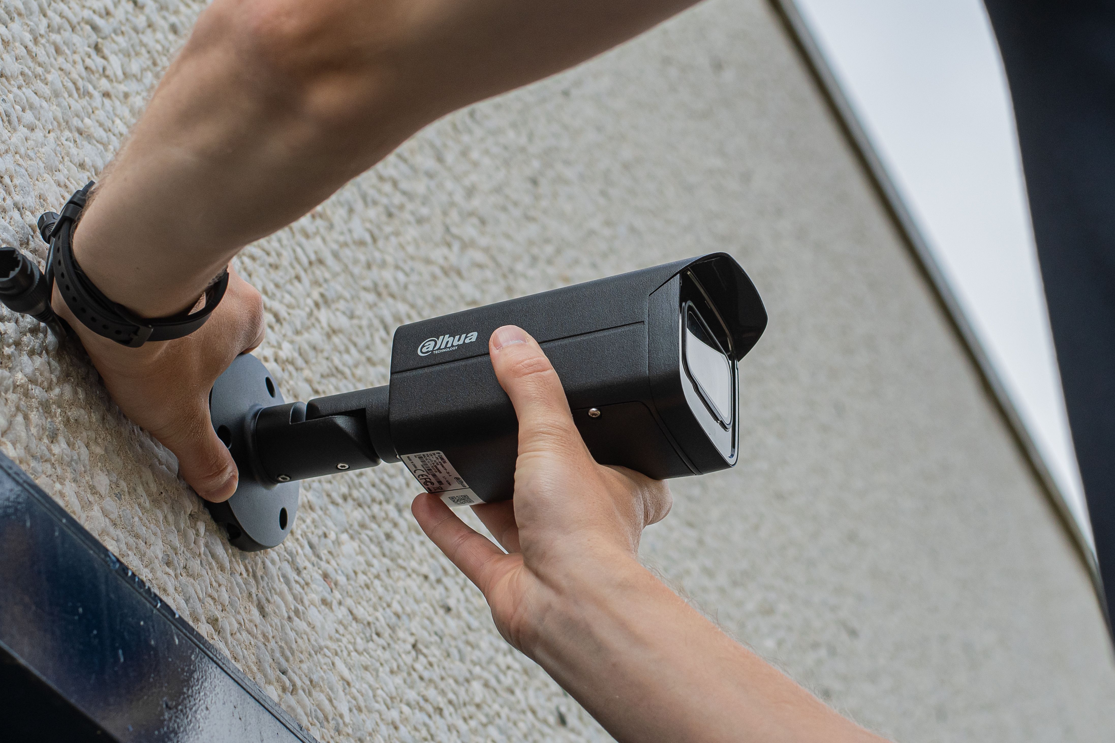 Camera-buiten-installatie