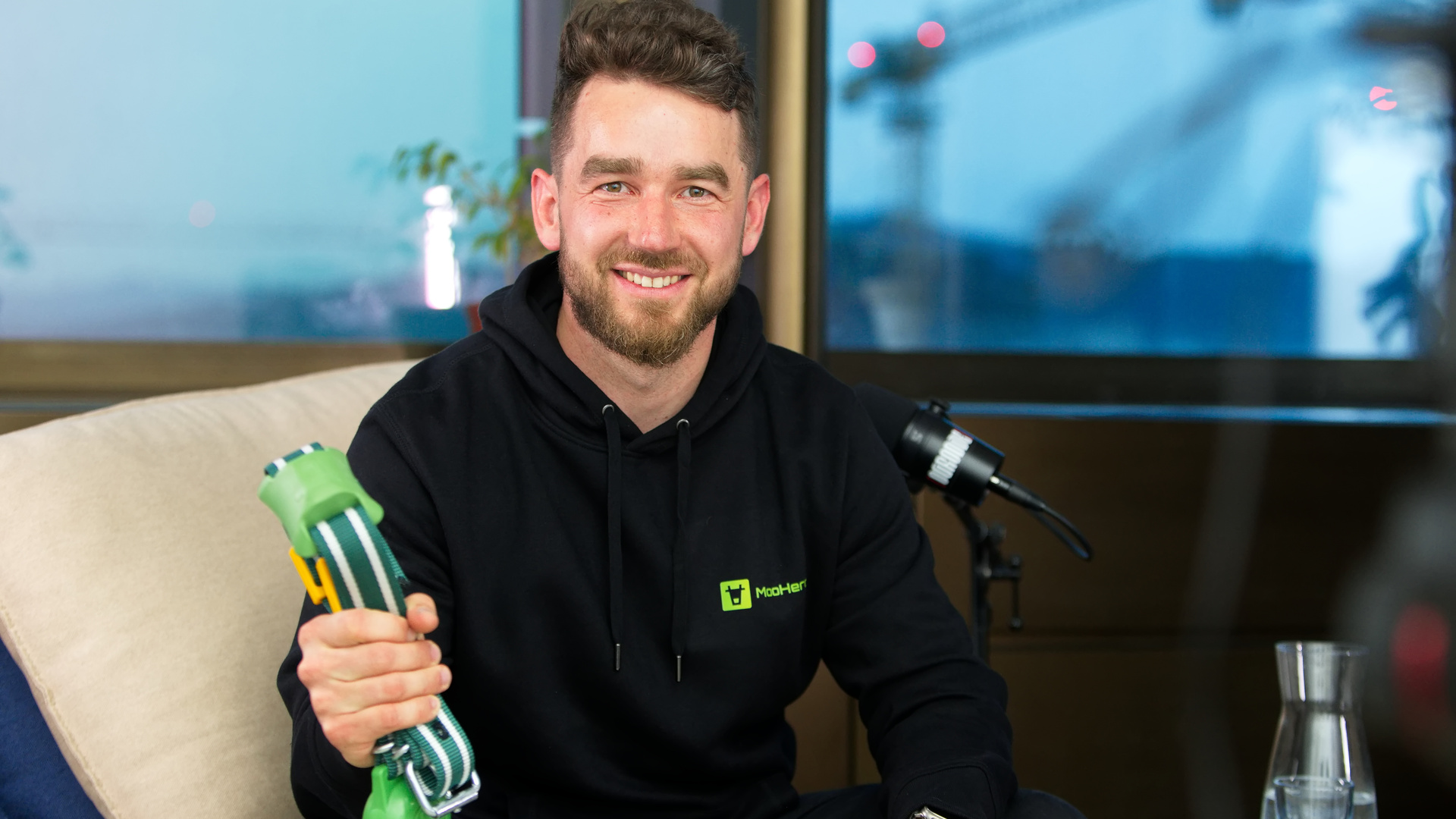 MooHero: Od zvezka do 5000 krav - pot IoT startupa in Urban Rotnik