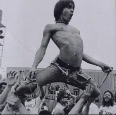 alternative-indie-rock-jams-sugarcoat-dailyplaylists.png