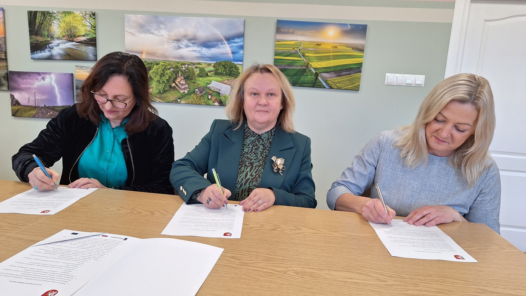 Powiat Lubaczowski otrzymał dofinansowanie grantowe w ramach projektu „Budowa skoordynowanego systemu pomocy specjalistycznej opartego na Specjalistycznych Centrach Wspierających Edukację Włączającą” | 582611341_122174729042428696_3814678235899809070_n.jpg