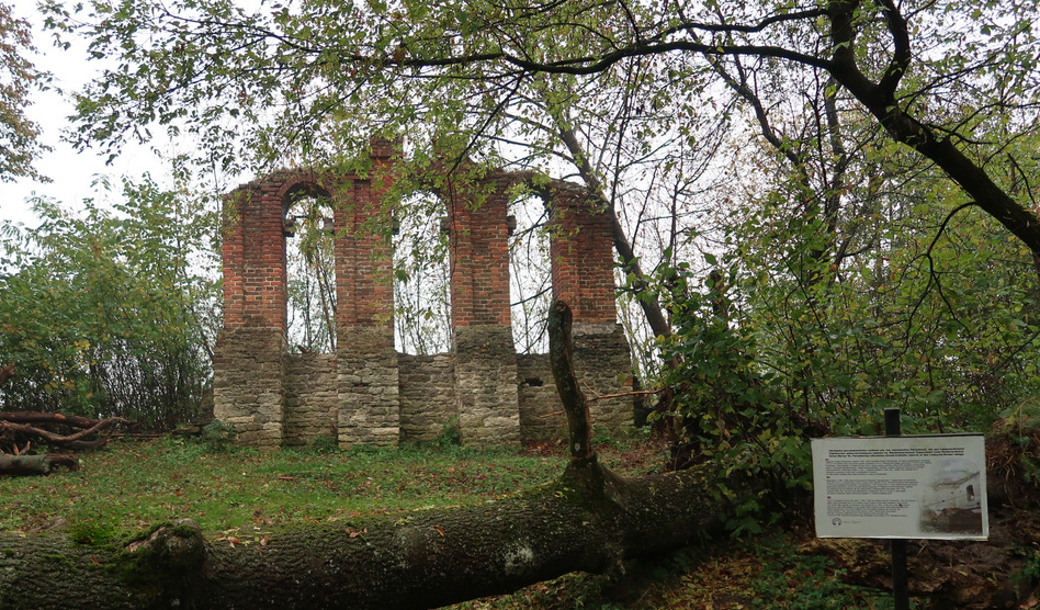 Bełżec – Miejsce Pamięci | stara dzwonnica.jpg