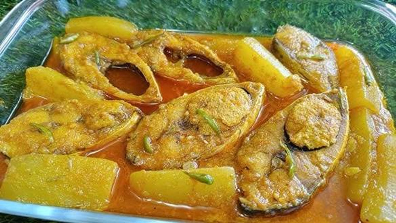 চালকুমড়ো দিয়ে ইলিশ মাছের ঝোল