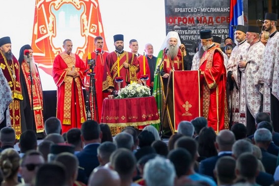 Вечерас смо се сабрали у Мркоњић Граду да се молитвено сетимо свих невино пострадалих у страшном (3).jpg