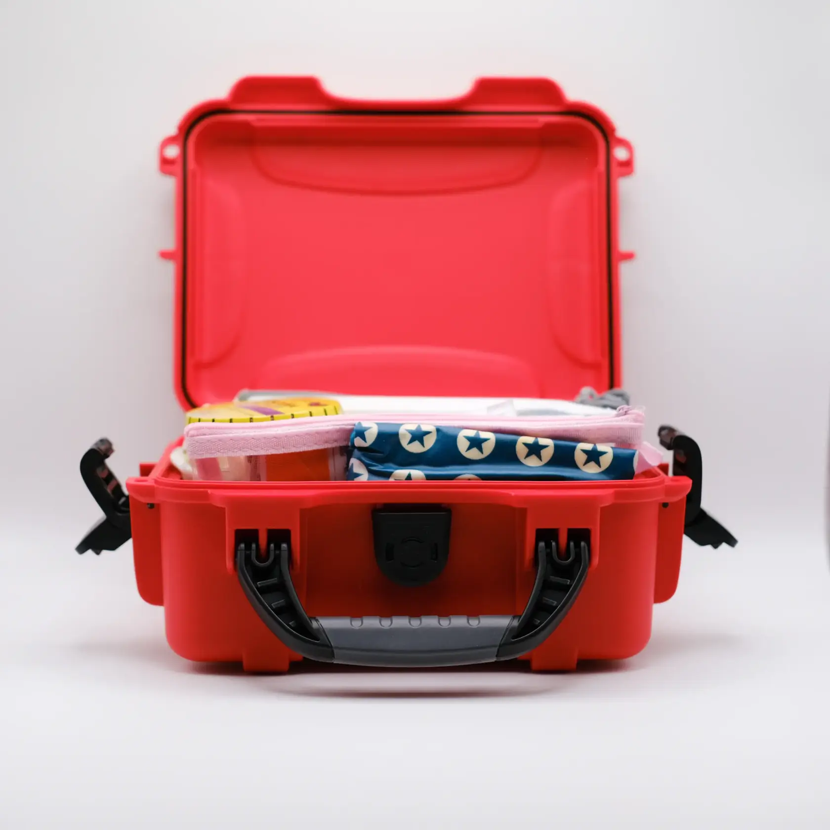 Nanuk 904 First Aid 3