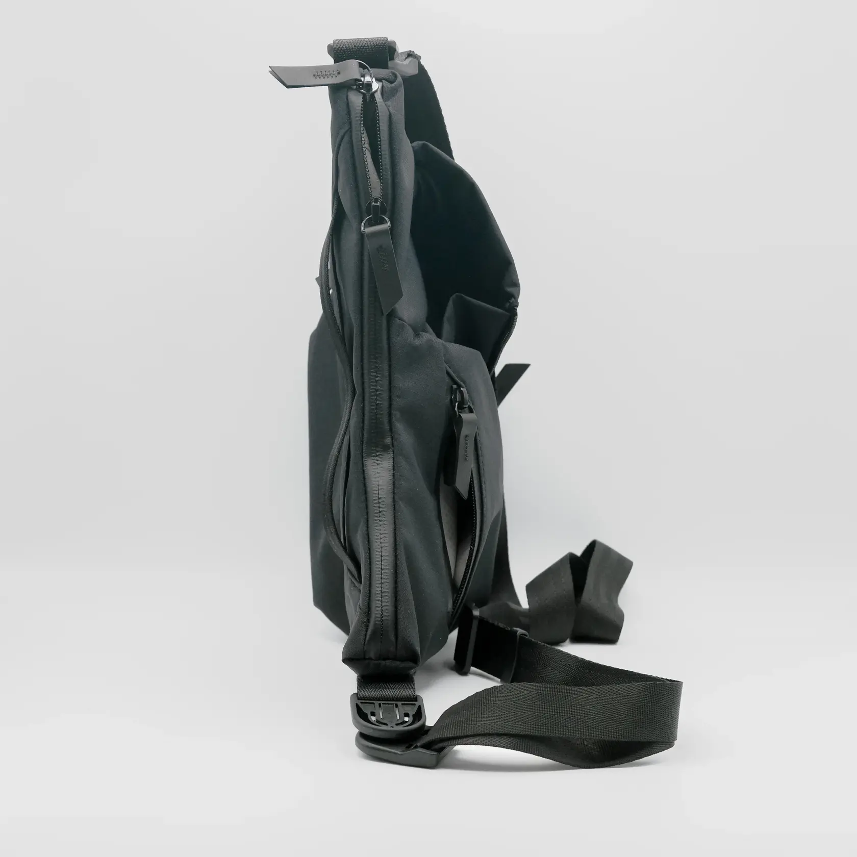 Alpaka Flow Satchel 2L 4