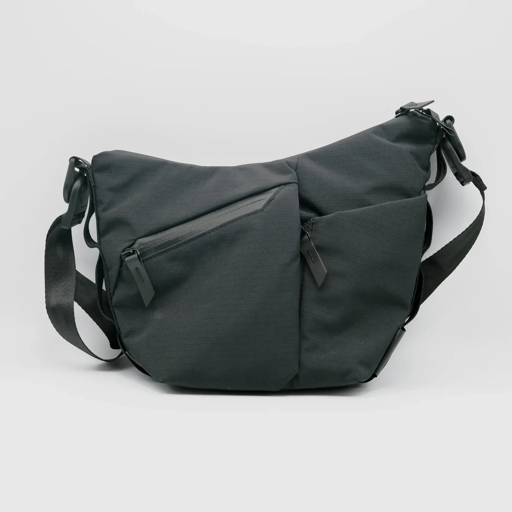 Alpaka Flow Satchel 2L 1