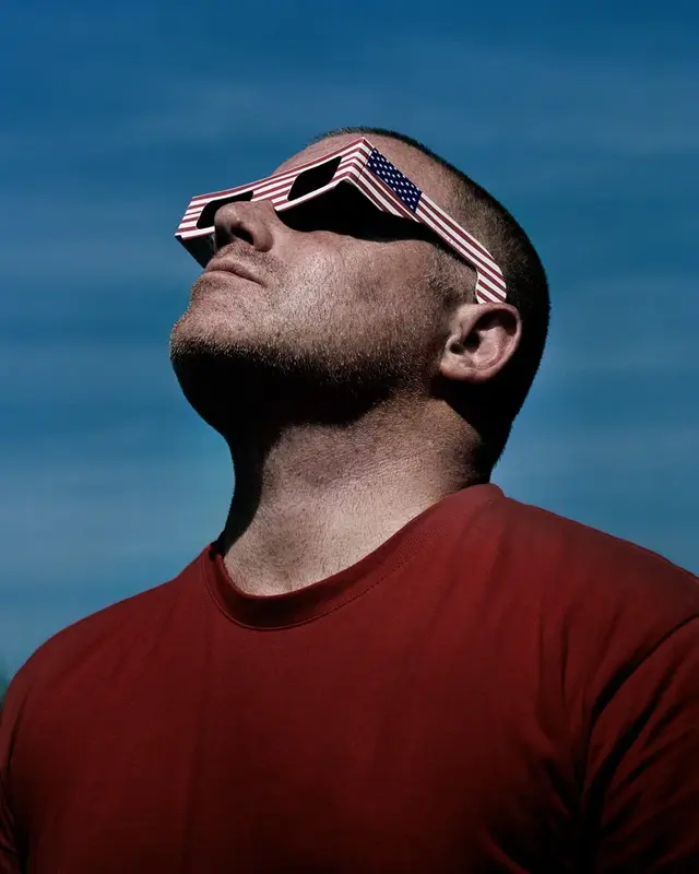 cmk45v1xlr5b807upx8qz8s5t