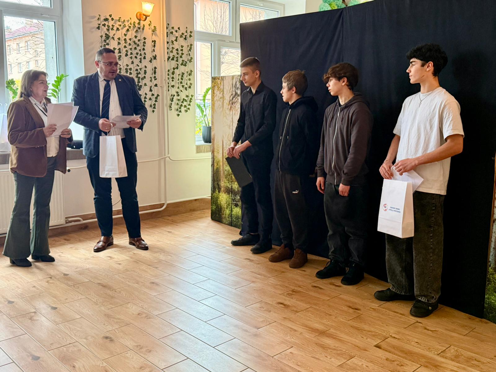 Porozmawiajmy o uzależnieniach | 1000047247.jpg