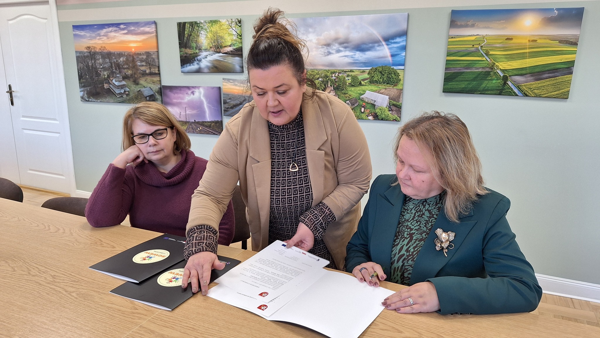 Powiat Lubaczowski otrzymał dofinansowanie grantowe w ramach projektu „Budowa skoordynowanego systemu pomocy specjalistycznej opartego na Specjalistycznych Centrach Wspierających Edukację Włączającą” | 583941004_122174729060428696_583501286188076768_n.jpg