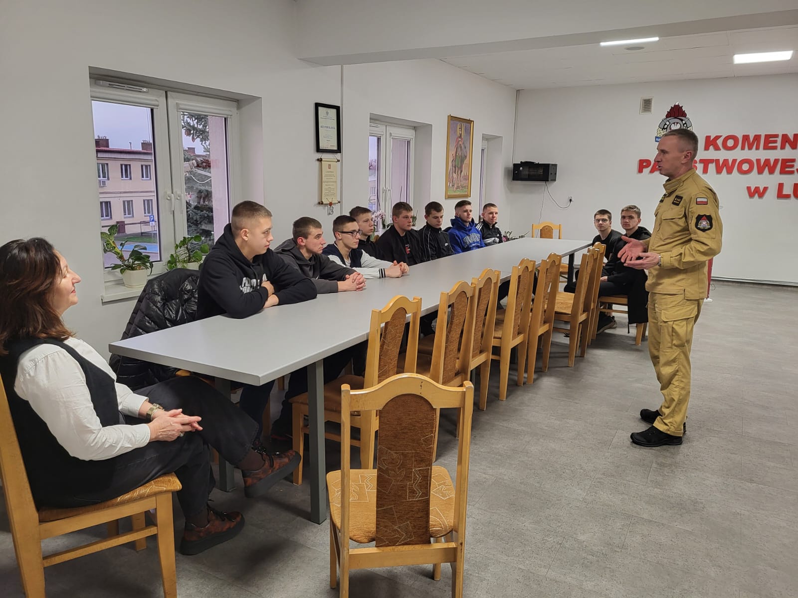 Wychowankowie MOW na warsztatach w Państwowej Straży Pożarnej w Lubaczowie | IMG-20251126-WA0009.jpg