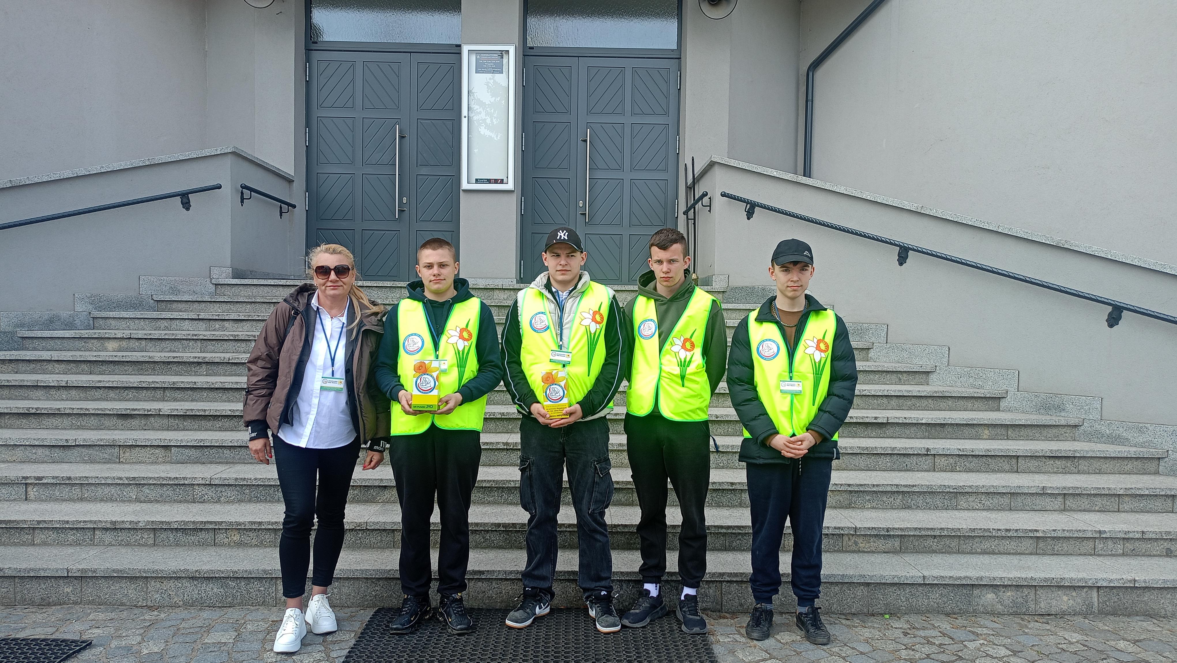 „Pomagamy, bo chcemy " | pro-JVfeLjlG.jpeg