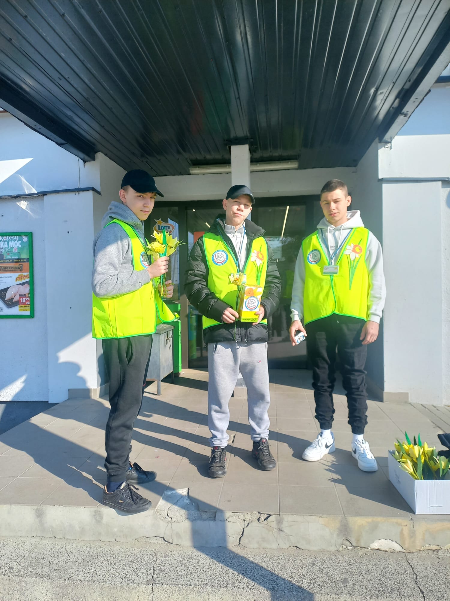 „Pomagamy, bo chcemy " | pro-P32tP7kp.jpeg