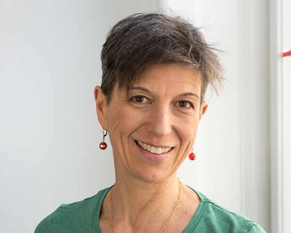 Artikelbild Karin Sternberg über die wenig bekannte Hilfe namens Beckenboden-Physiotherapie