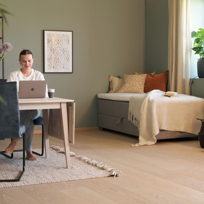 Stoler til Soverom: Finn Den Perfekte Sitteplassen for Ditt Rom