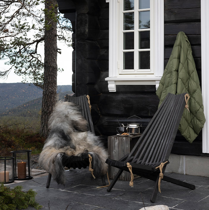 kvadrat-704x70-out-about.jpg