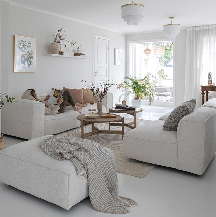 Unni på sofaen