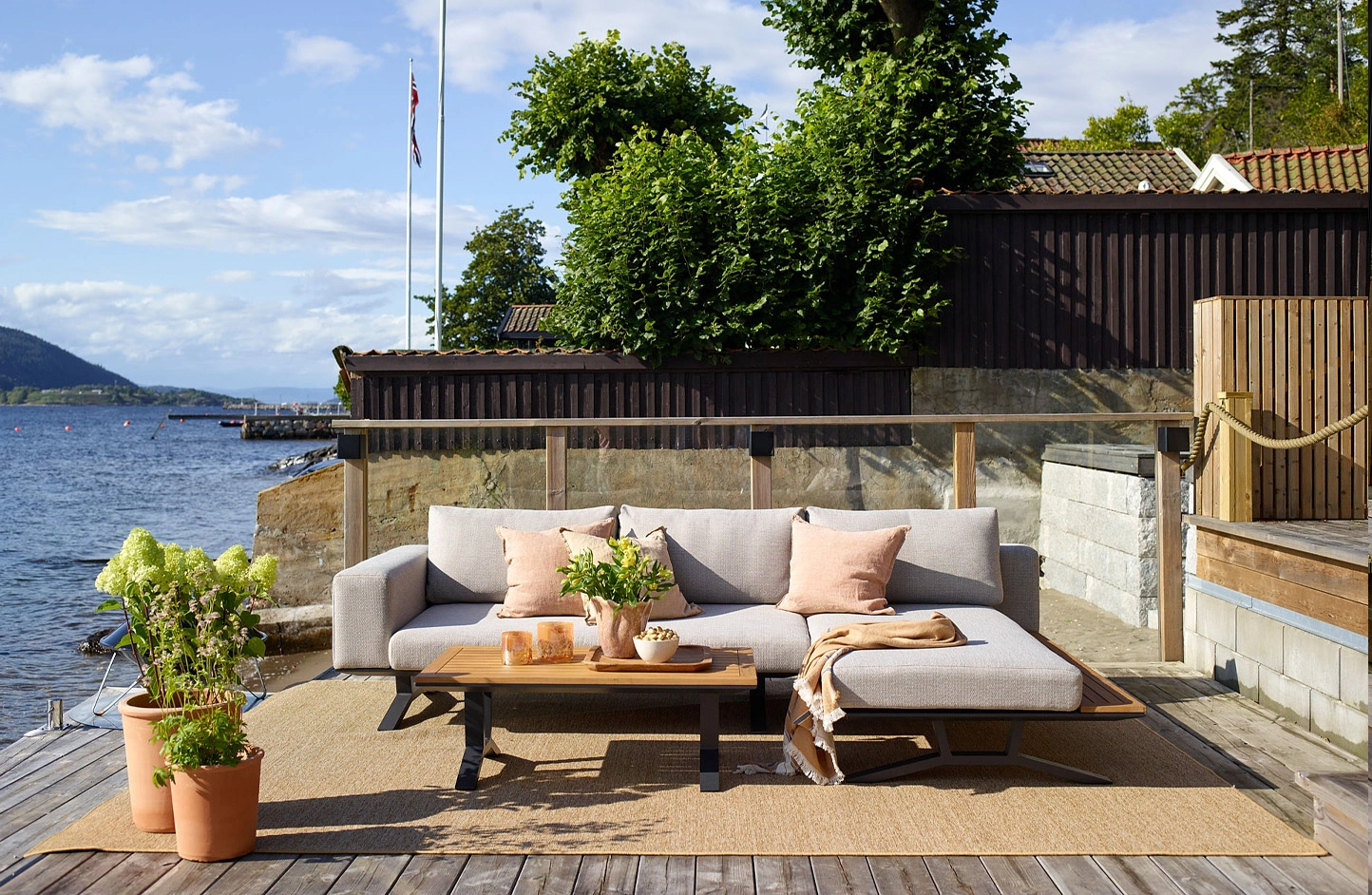 Costa modulsofa på brygge