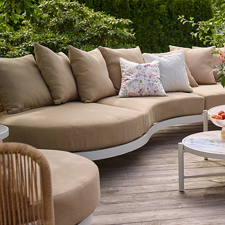 Paris sofa med Sunbrella-tekstil