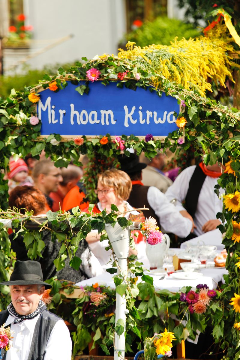 Titelbild: Erleben Sie das spektakuläre Erntedankfest 2025 in Kastl!