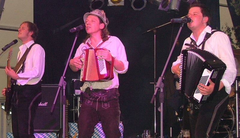 Troglauer – AuftrittDahoam“