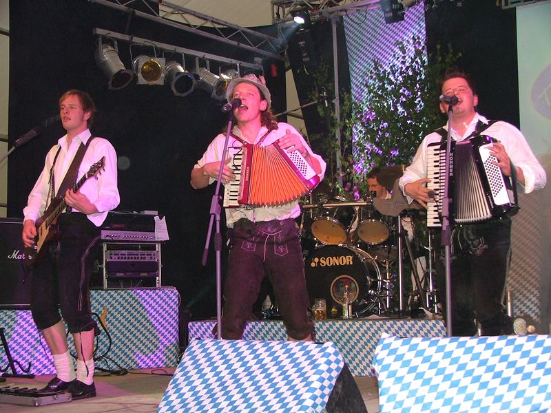 Troglauer – AuftrittDahoam“
