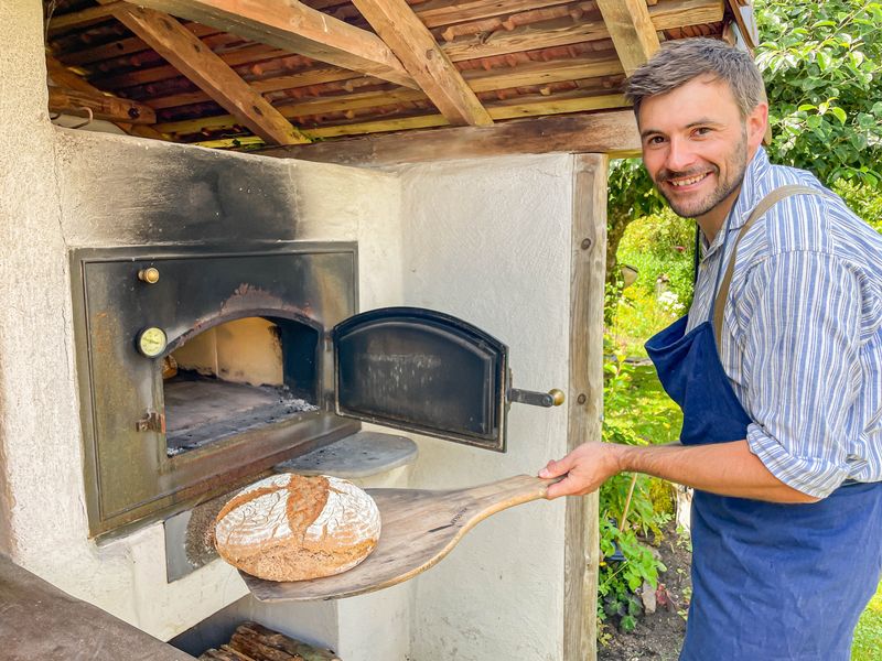 Ofenduft, Handwerk und Heimatliebe