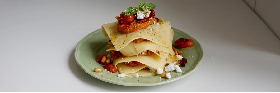 Vegane Tomaten-Basilikum-Lasagne 