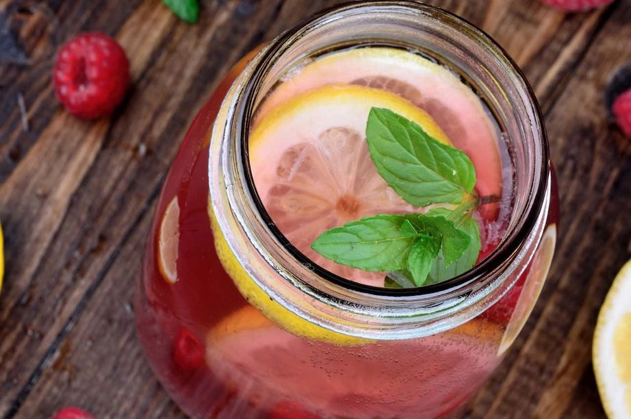 5 bebidas refrescantes de verano: limonada casera, cold brew y más
