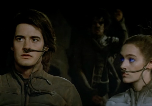 Paul Atreides spilt av Kyle MacLachlan og Chani spilt av Sean Young i Dune (1984)