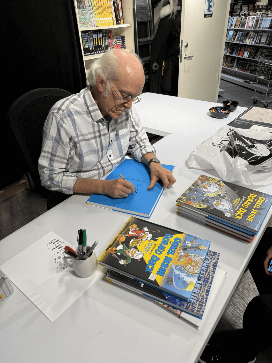 Don Rosa signerer bok