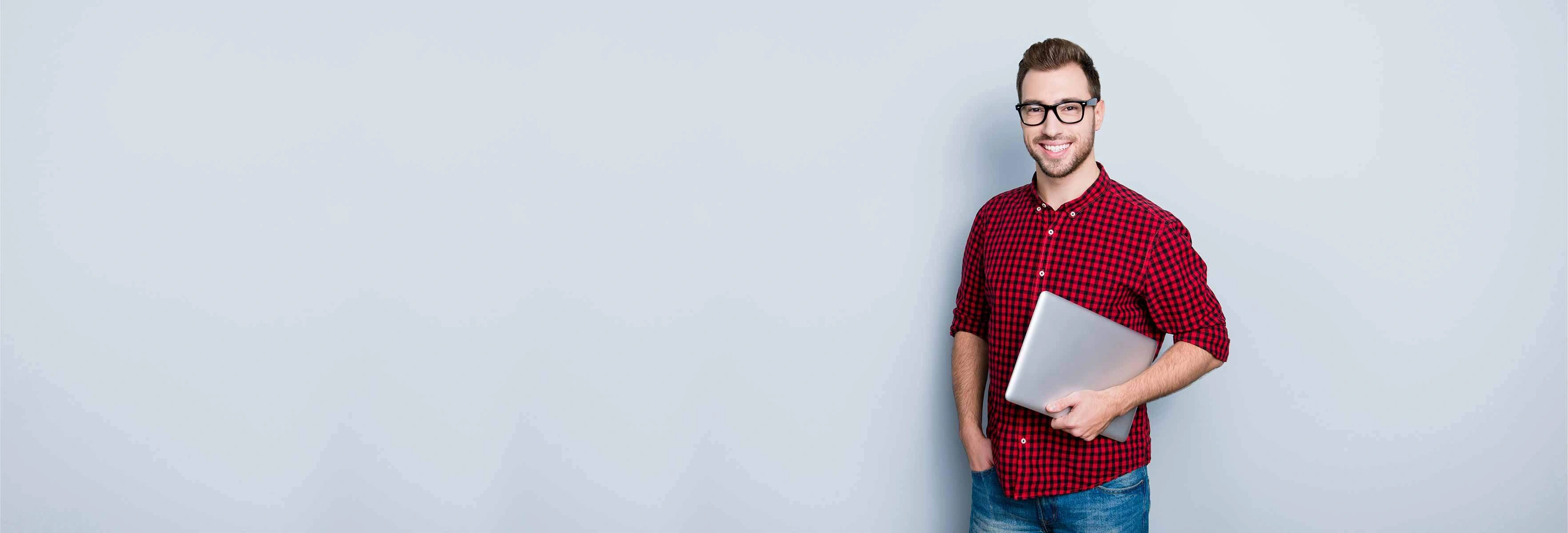 Men with laptop